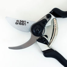 Load image into Gallery viewer, 8.5&quot; Bypass Secateurs / Pruning Shears